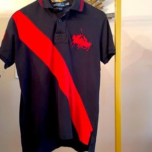 Gently used Polo by Ralph Lauren Men’s shirt!! (Size medium)